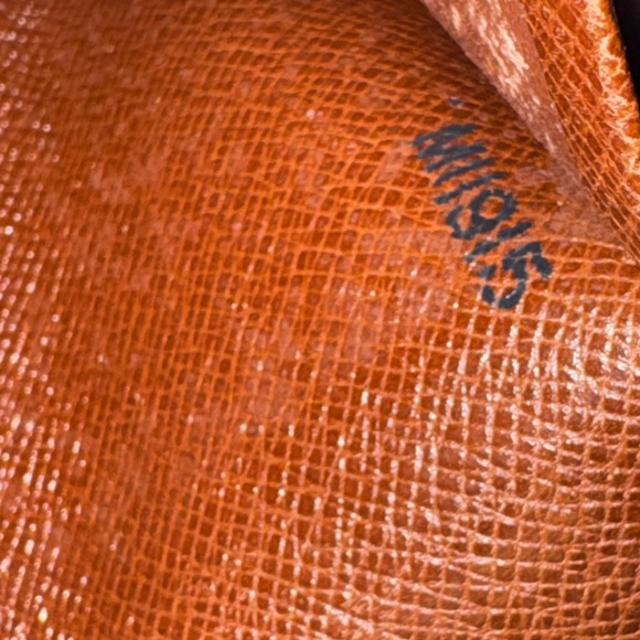 Louis Vuitton vintage compact billet wallet or Crossbody 1995 - Picture 15 of 17